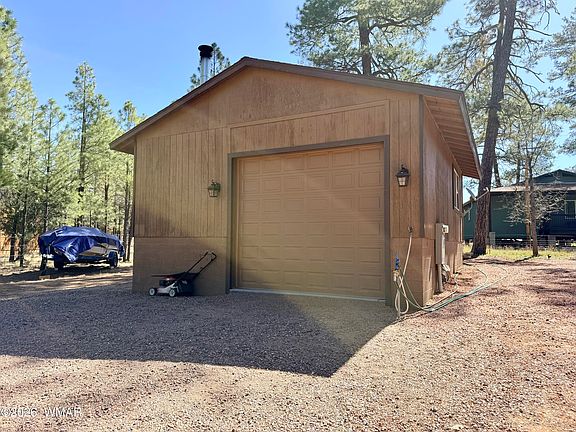 3rd image of 815 Reata Pass