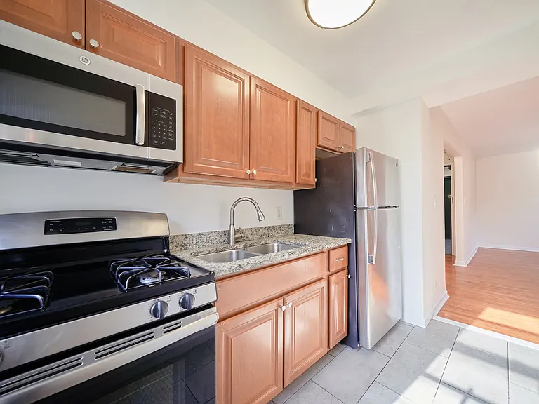 72-61 150th St #1C — Photo 8
