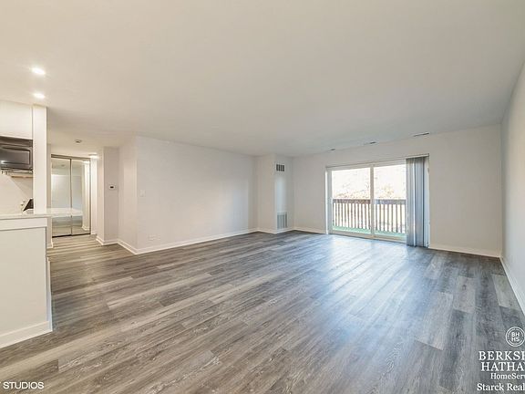 5th image of 120 Lakeview Dr APT 214