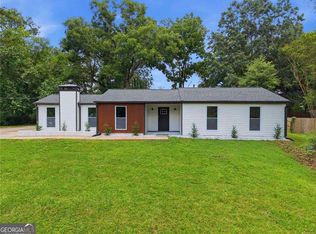 978 Hilltop Ct, Lawrenceville, GA 30045