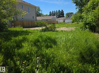 11726 122nd St NW, Edmonton, AB T5M 0C3