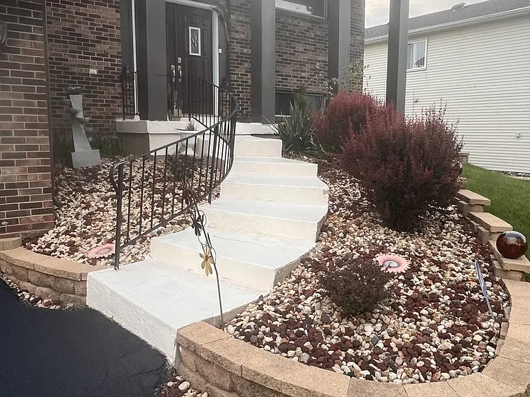 56 Timberlane Rd — Photo 2