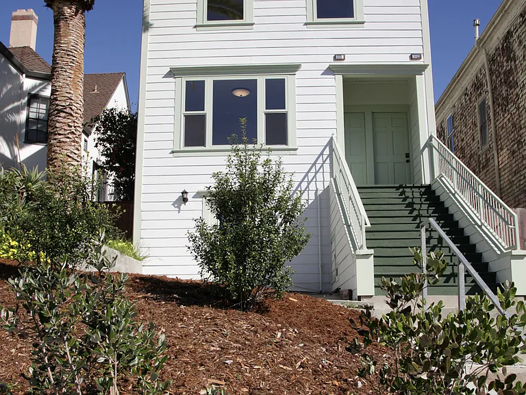 940 York St #A — Photo 14