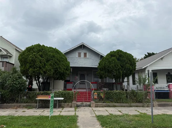 2724 Avenue P 1/2, Galveston, TX 77550
