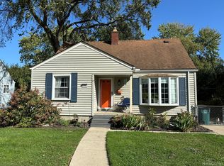 23520 Rosewood St, Oak Park, MI 48237