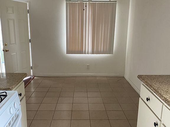 3rd image of 15840 Sherman Way APT 5