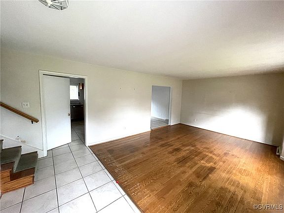2nd image of 2004 Haviland Dr