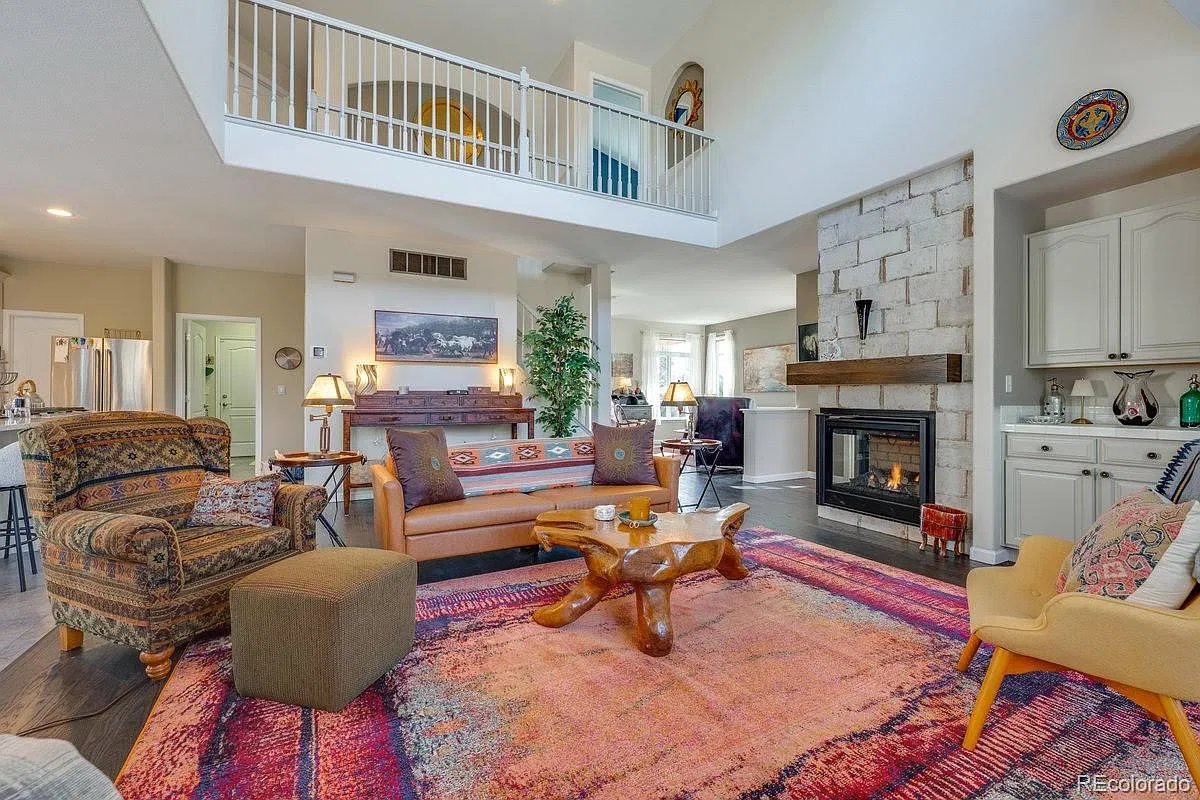 4 bed, 3.5 bath, 3648 sqft, $3,700 — Photo 2