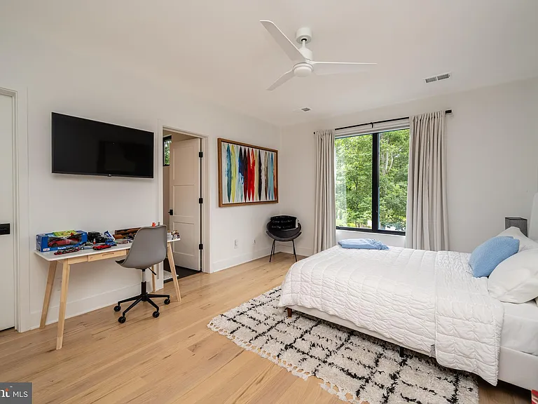 40388 Manbar Ln — Photo 37