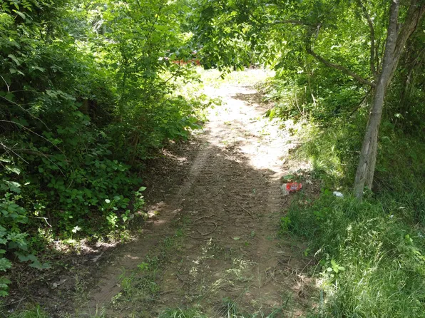10289 Highway 40, Van Lear, KY 41265