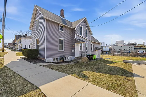 418 S Spring St Photo 1