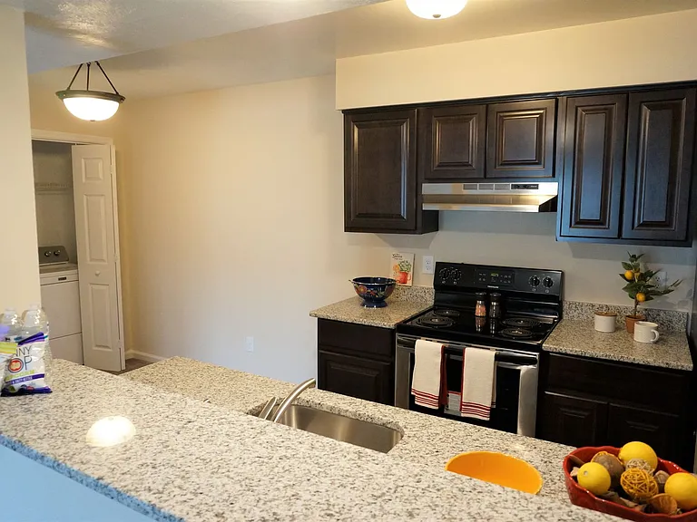 Pembroke Crossing Apartments (825 Crossing Court #103, Virginia Beach, VA 23455) — Photo 29