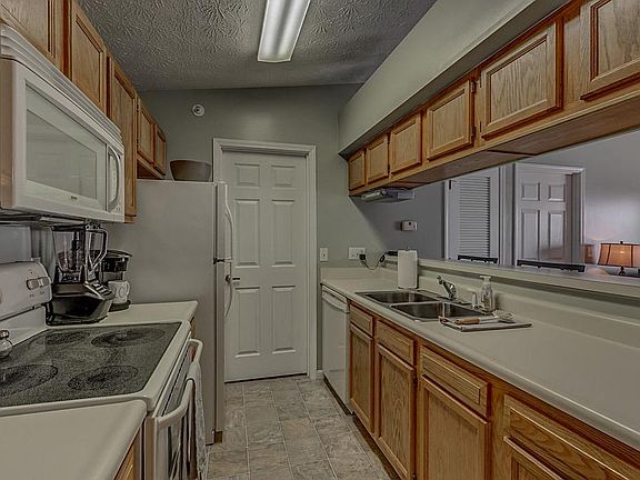 5th image of 3340 Emerald Lakes Drive