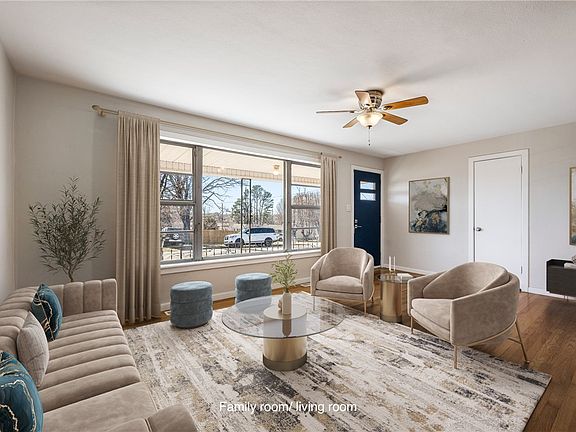 3rd image of 805 Norwood St