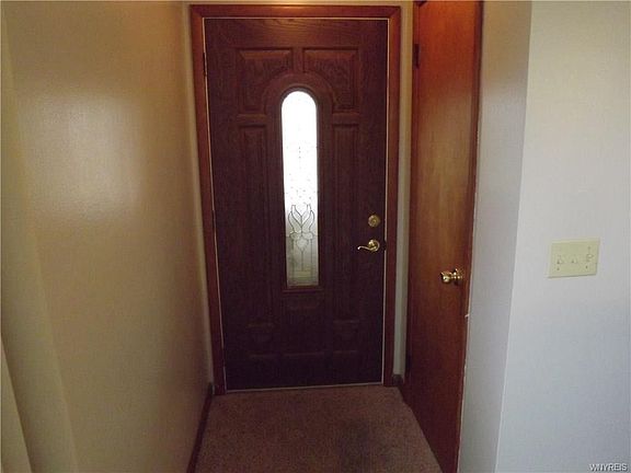 5th image of 91 Nandale Dr