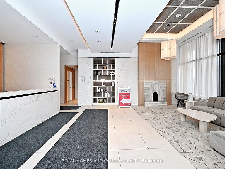 10 Oak St #1510 — Photo 6