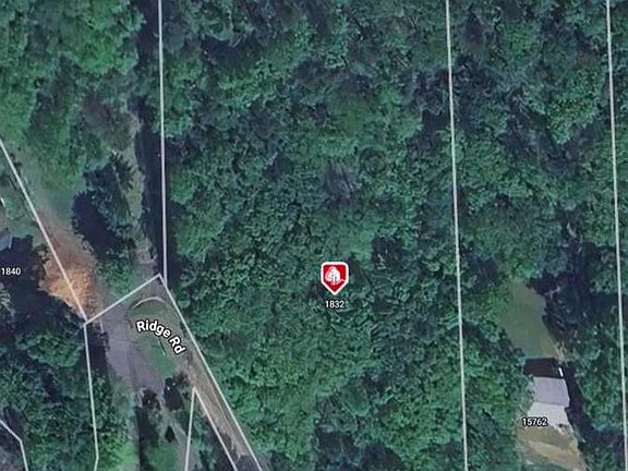 4th image of 1832 Ridge Rd