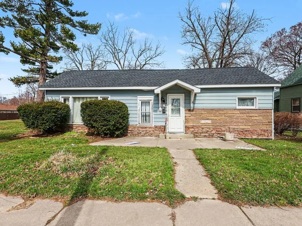 319 Fruit St, South Haven, MI 49090