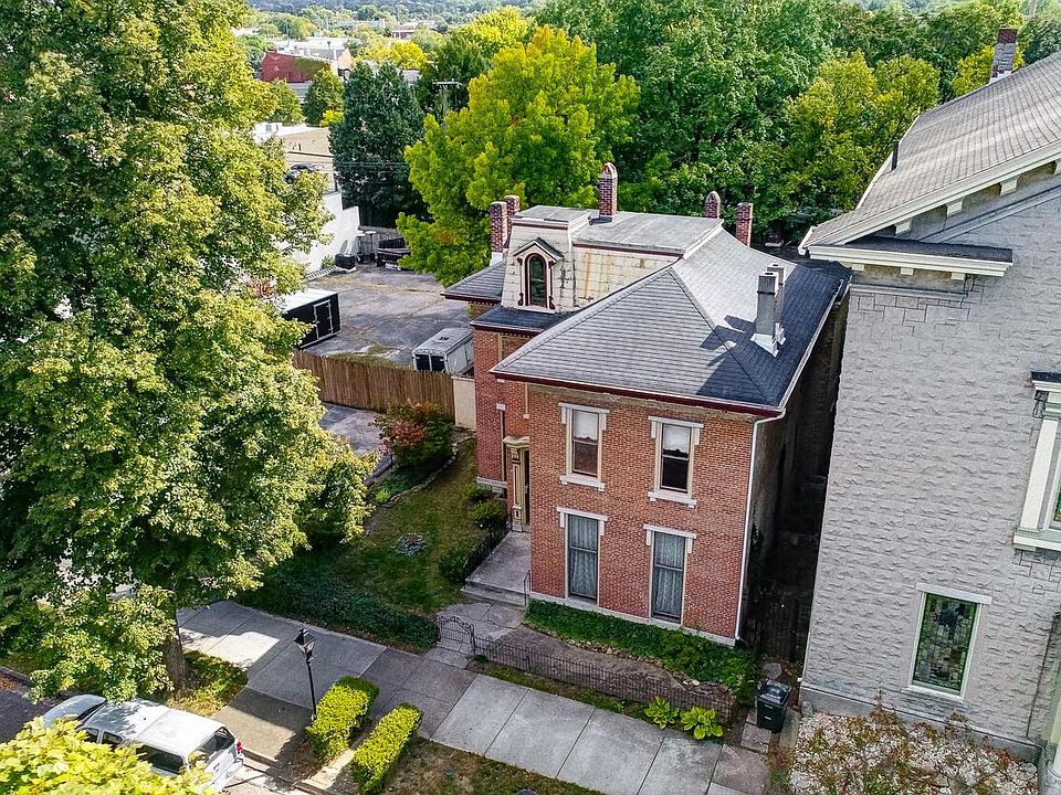 1st image of 110 Van Buren St