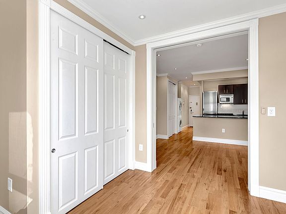 5th image of 336 E 81st St APT 6E