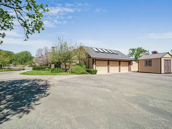 4th image of 20065 High Meadow Dr