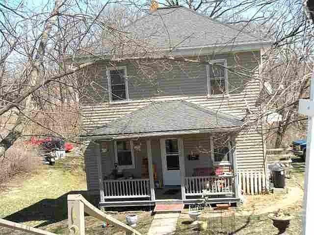 2nd image of 1206 N Court