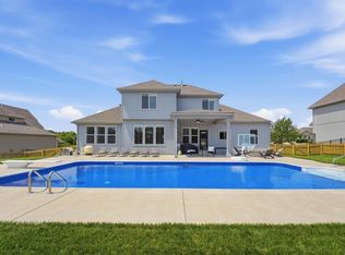 4333 SE Trotter Dr, Lees Summit, MO 64082