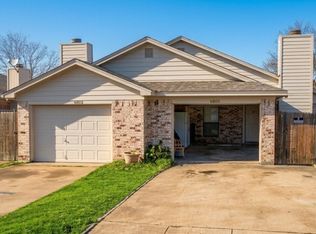 6800 S Creek Dr, Fort Worth, TX 76133
