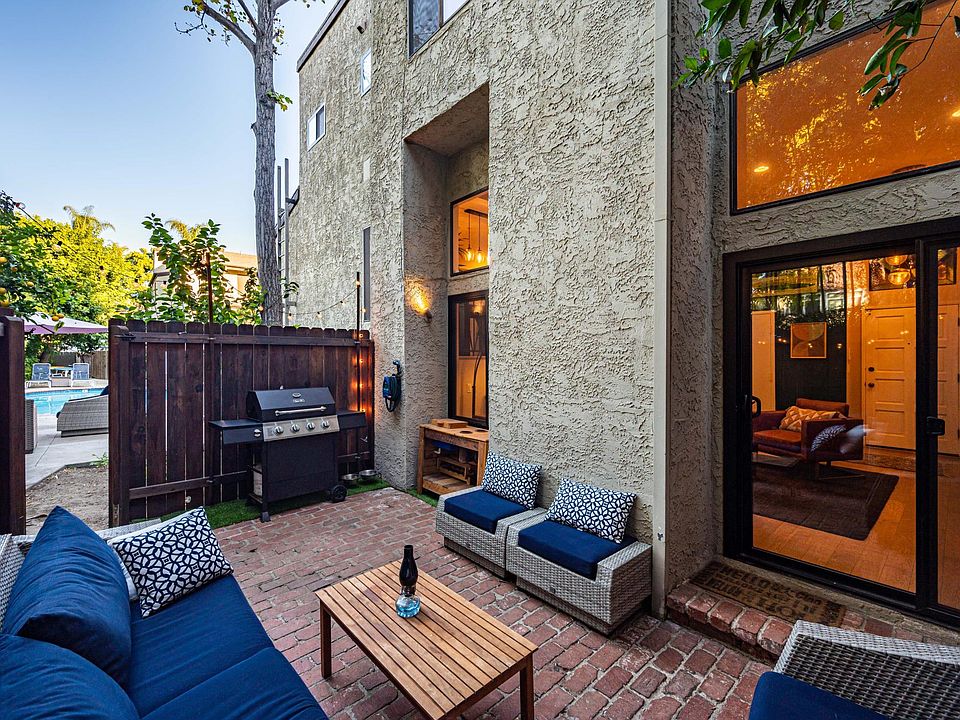 1st image of 12831 Moorpark St Unit 10