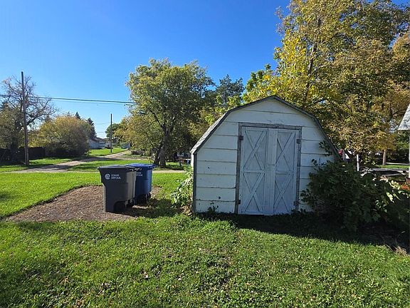 4th image of 328 6TH Avenue