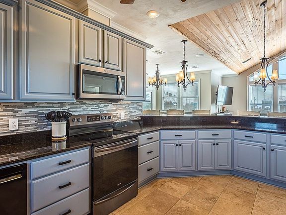 4th image of 709 W Gulf Beach Dr