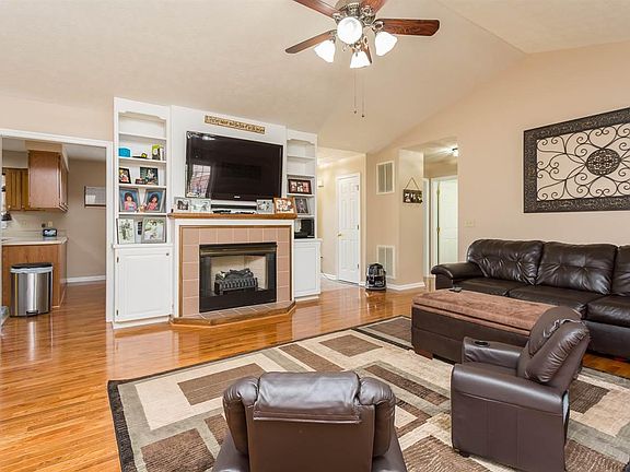 2nd image of 289 Dogwood Dr