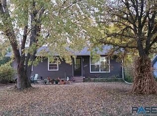 202 S Oak St, Worthing, SD 57077