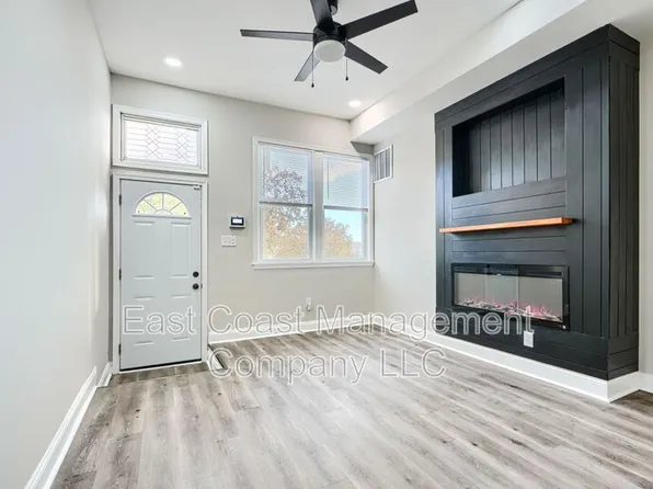 2116 E Hoffman St, Baltimore, MD 21213