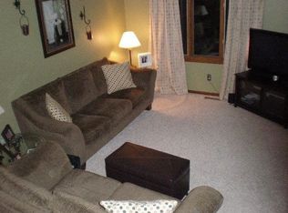 2157 Oak Hollow Dr, Jenison, MI 49428