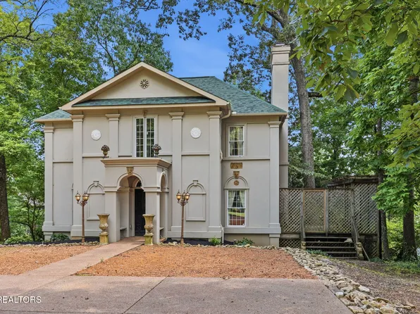 3720 Kingston Pike, Knoxville, TN 37919