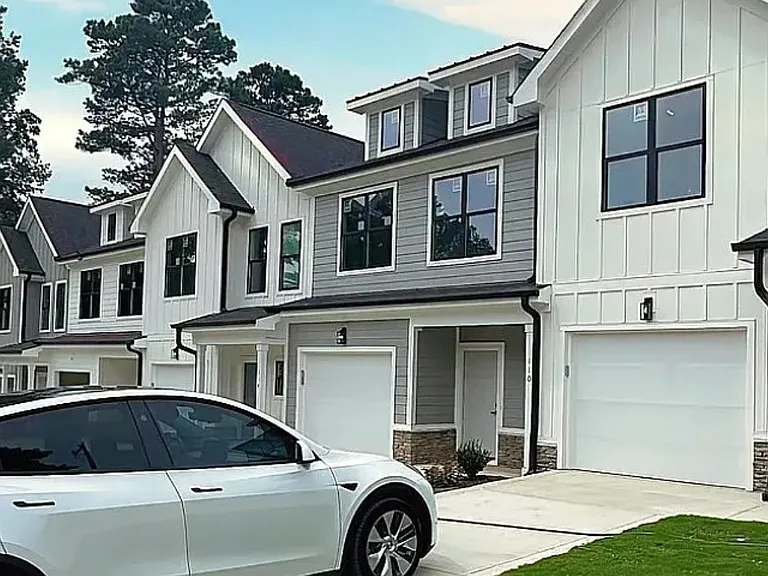 122 Chella Ct — Photo 1