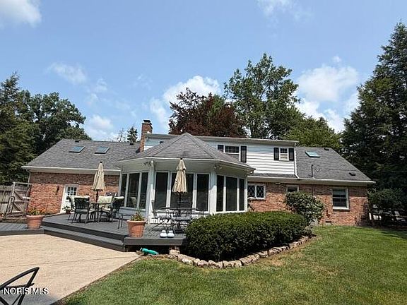 4th image of 4919 Forest Hill Dr