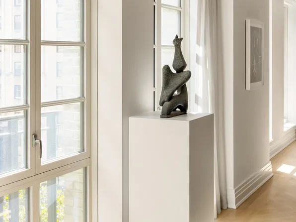 16 Fifth Avenue image 11 of 18