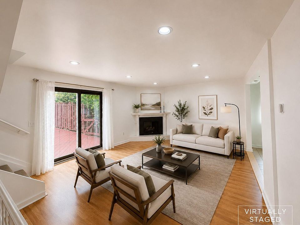 2910 Moon Lake Dr, photo 2
