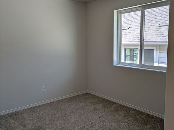 4th image of 3695 S Penn Pl