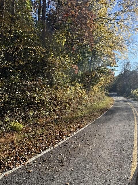 1st image of 2 Henson Rd