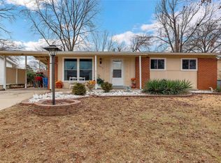 2670 Knollwood Ln, Florissant, MO 63031
