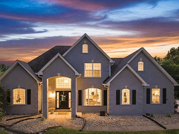 2nd image of 135 Harbour Pointe Dr