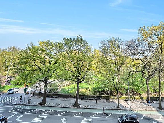 3rd image of 360 Central Park W APT 4B
