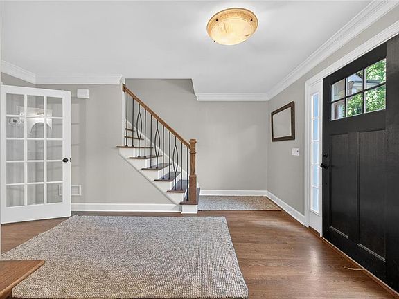 3rd image of 720 Paddock Ct