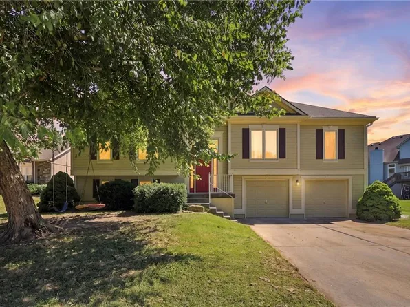 11305 N Holly St, Kansas City, MO 64155