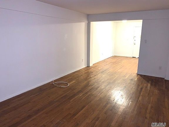 5th image of 10 Monroe Blvd APT 4N