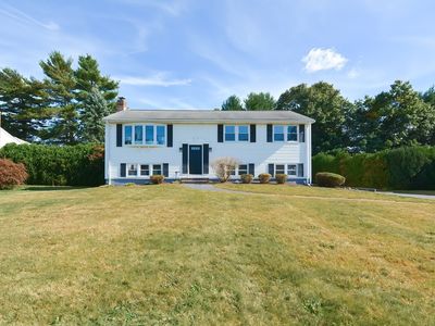 100 Steve Dr, Taunton, MA, 02780