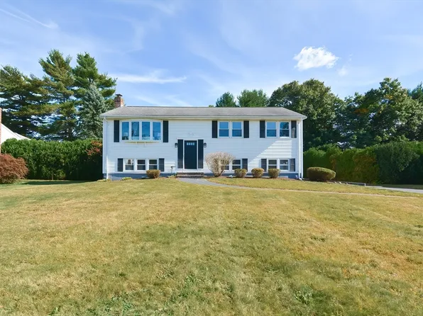 100 Steve Dr, Taunton, MA 02780
